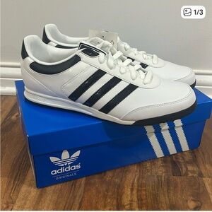 Adidas Men's Classic White and Black Sneakers